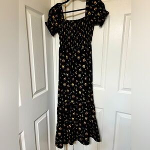 Black Floral Poofy Shoulder Maxi Dress